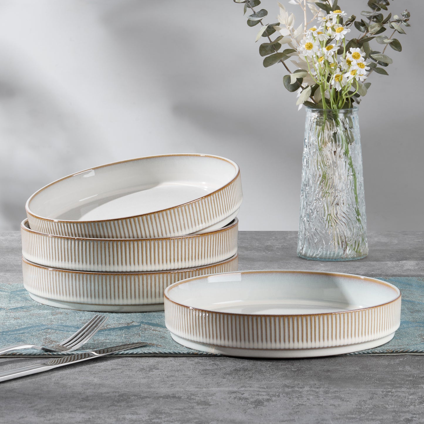 Vesteel Pasta Bowls Set of 4, 32oz Large Salad Bowls for Dinner Serving Soup, Ceramic Stoneware Pasta Plates with Textured Stripes, Microwave & Dishwasher Safe, Seashell White